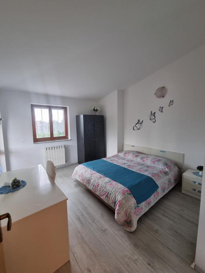 אומאג Apartments Jana מראה חיצוני תמונה